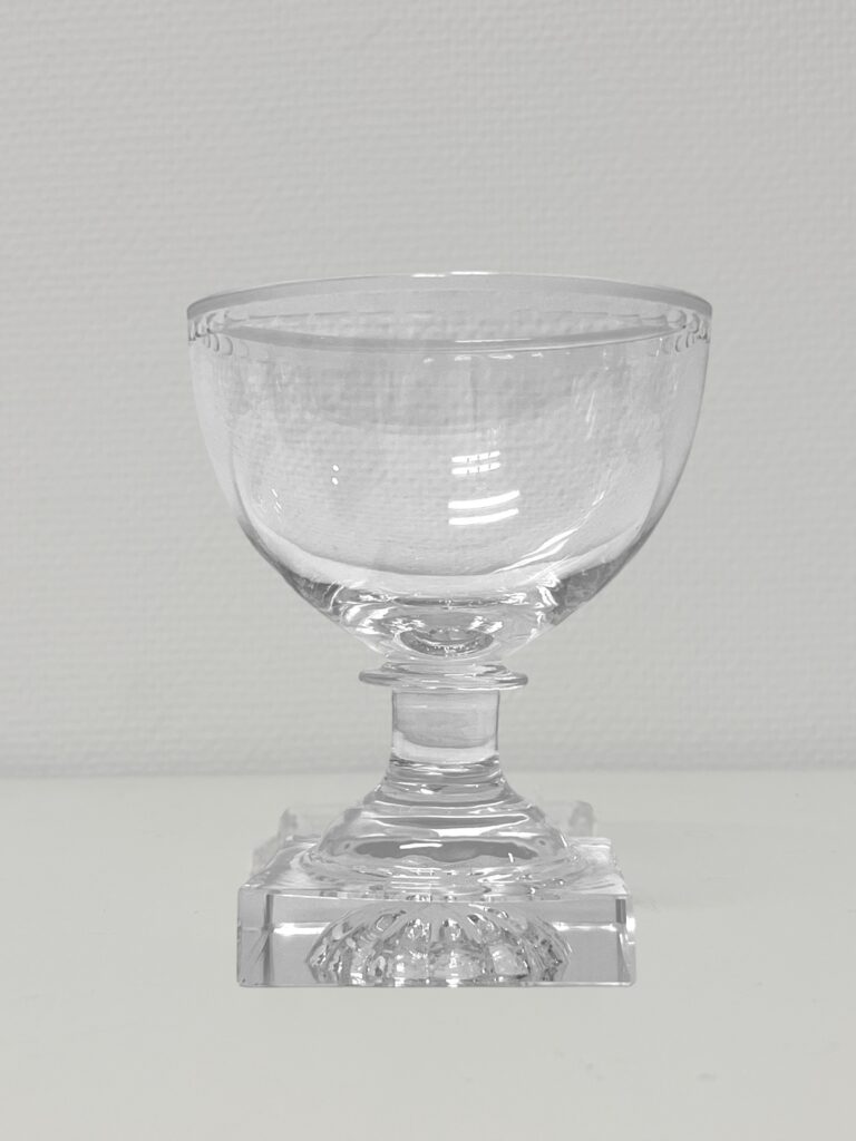 Kosta Boda - Ekeberga - Coupe / Champagneglas med vit bård - design Elis Bergh