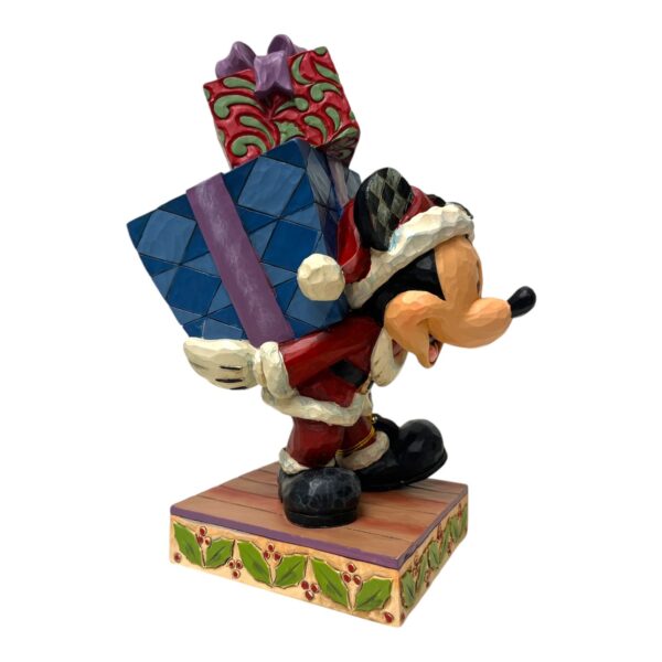 Disney - Figurin - Musse Pigg bär julklappar . H: 22,5 cm. Design Jim Shore