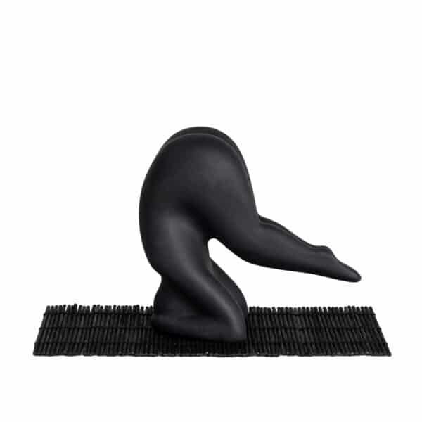 Design House Stockholm - Yoga Figurin Svart Nr 1 av 8 Design Lisa Larson